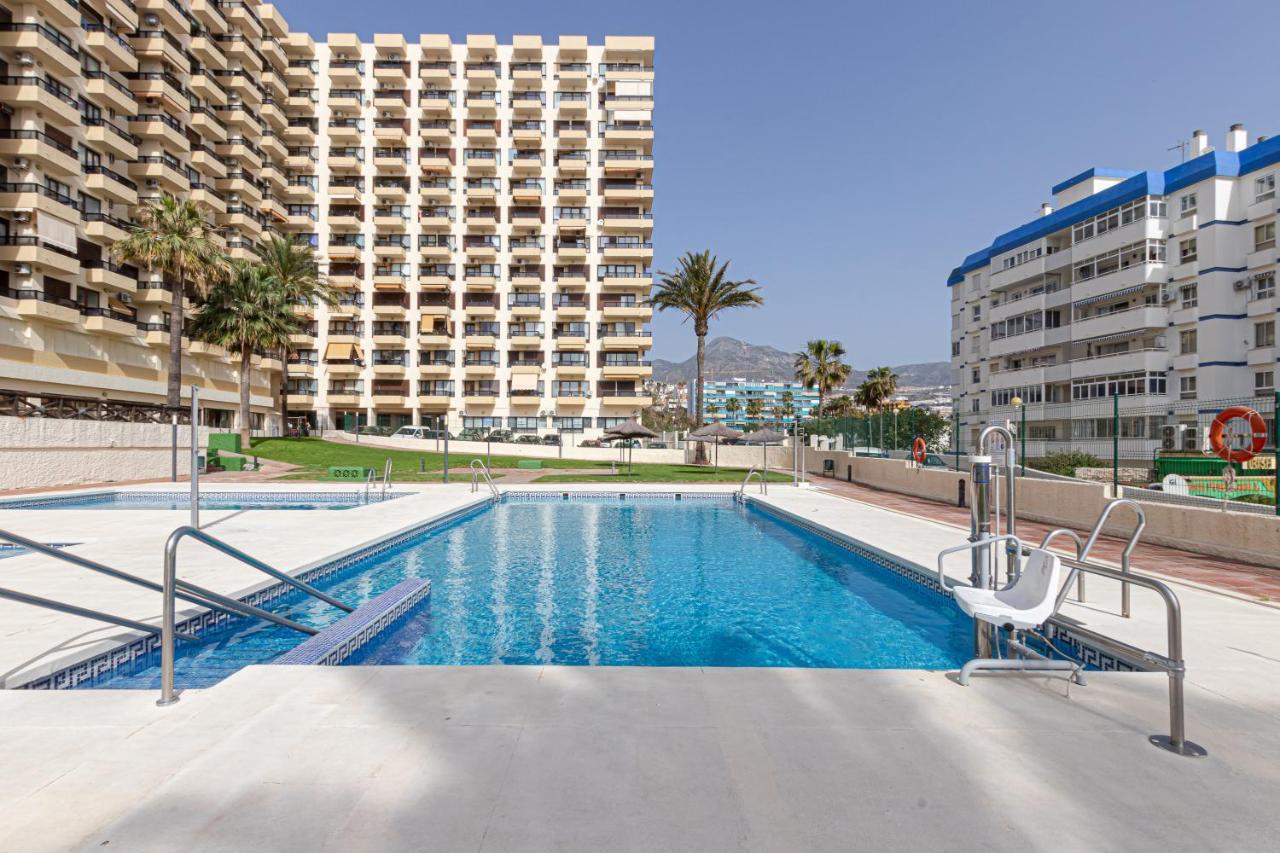 Amazing Views Beachfront Apartment With Swimming Pool Benalmádena Kültér fotó