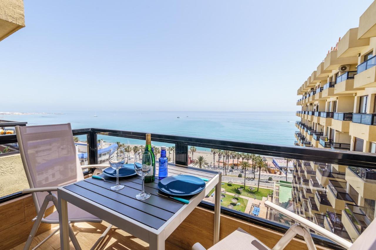 Amazing Views Beachfront Apartment With Swimming Pool Benalmádena Kültér fotó